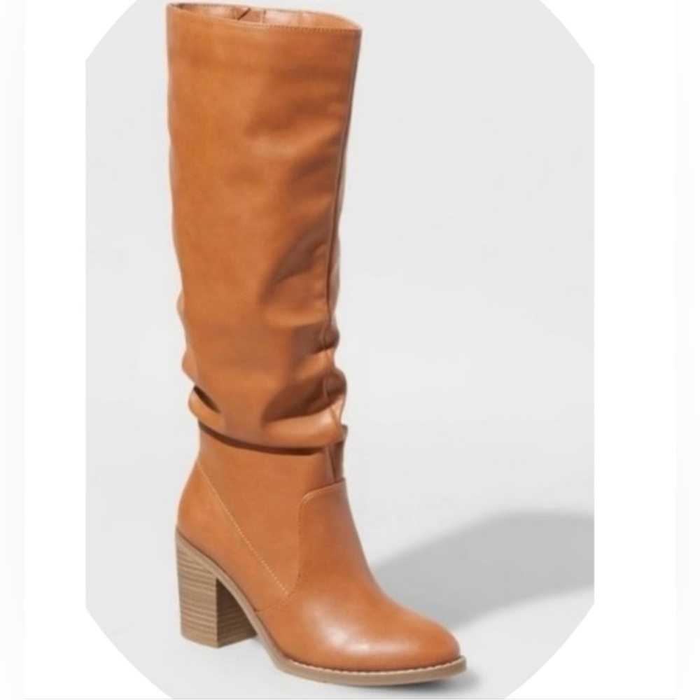 Universal thread, Tessa boots